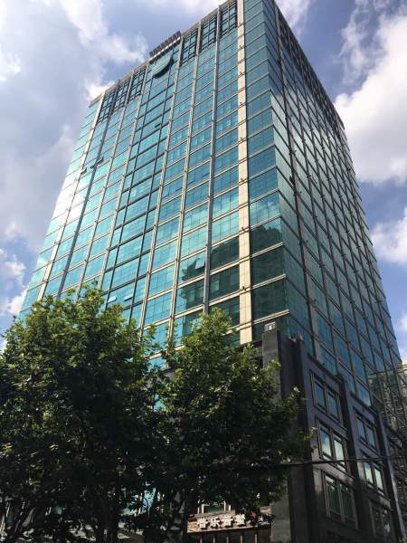 虹桥开发区盛高国际大厦700平租金4.5元全朝南户型