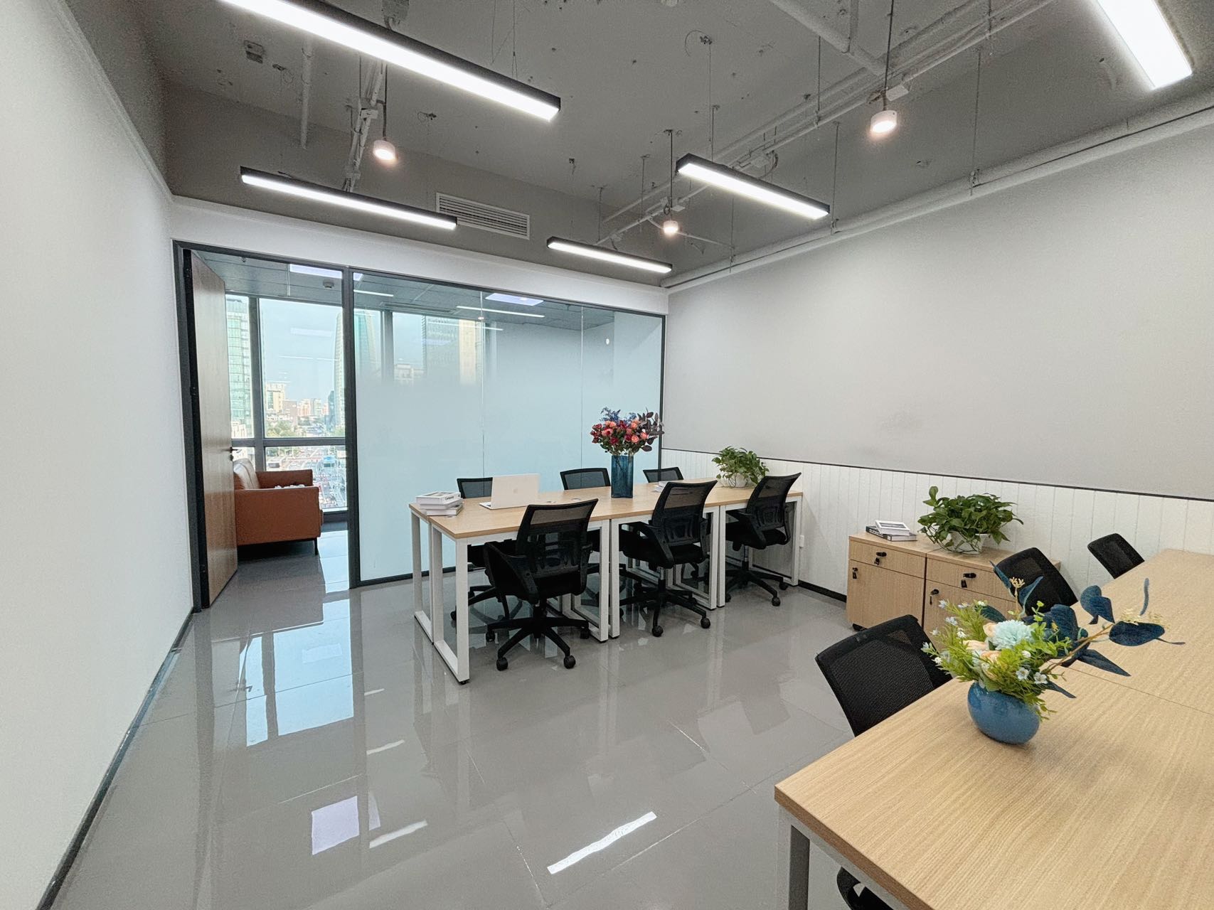 新中关大厦楼内内景