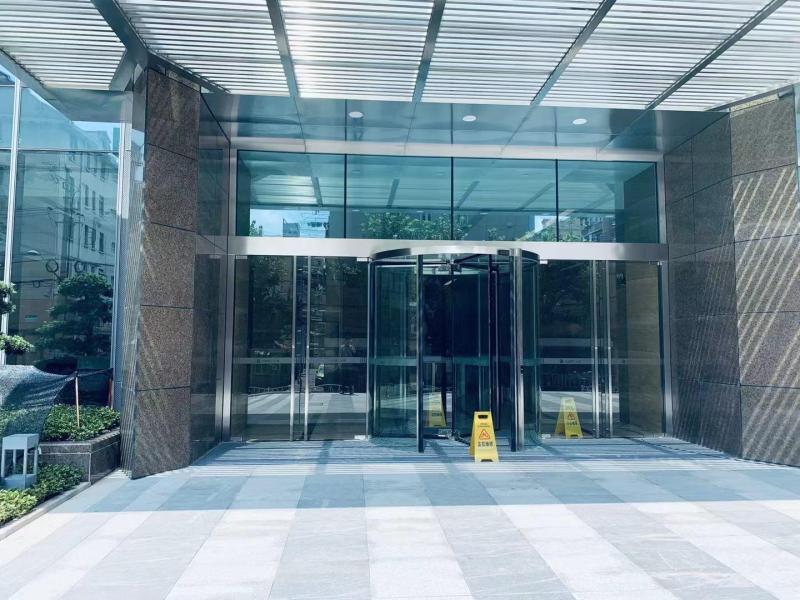 虹桥荣广大厦写字楼出租,长宁区内环边 大小面积都有 三轨交错 交通