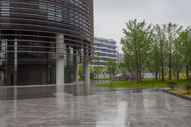 虹桥新地中心外立面图
