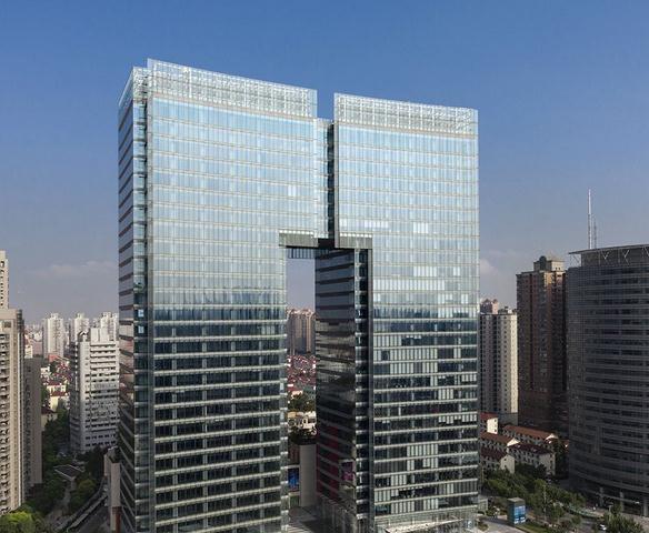 上海金虹桥国际中心外立面图