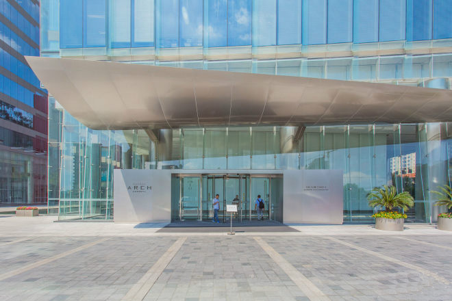 上海金虹桥国际中心外立面图