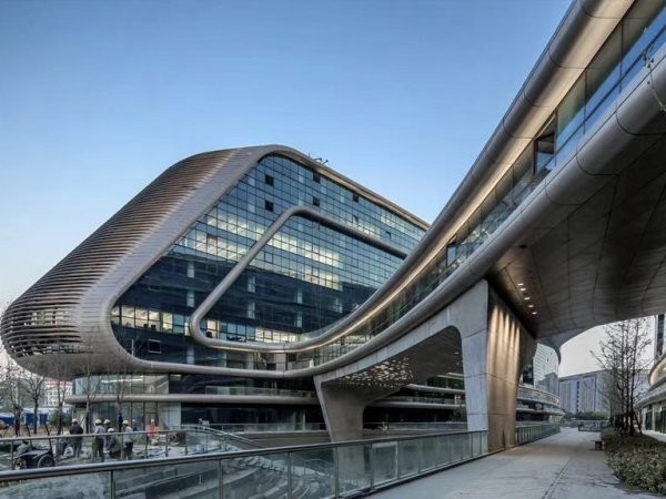 凌空soho 携程总部 朝南 房型正 商业配套完善