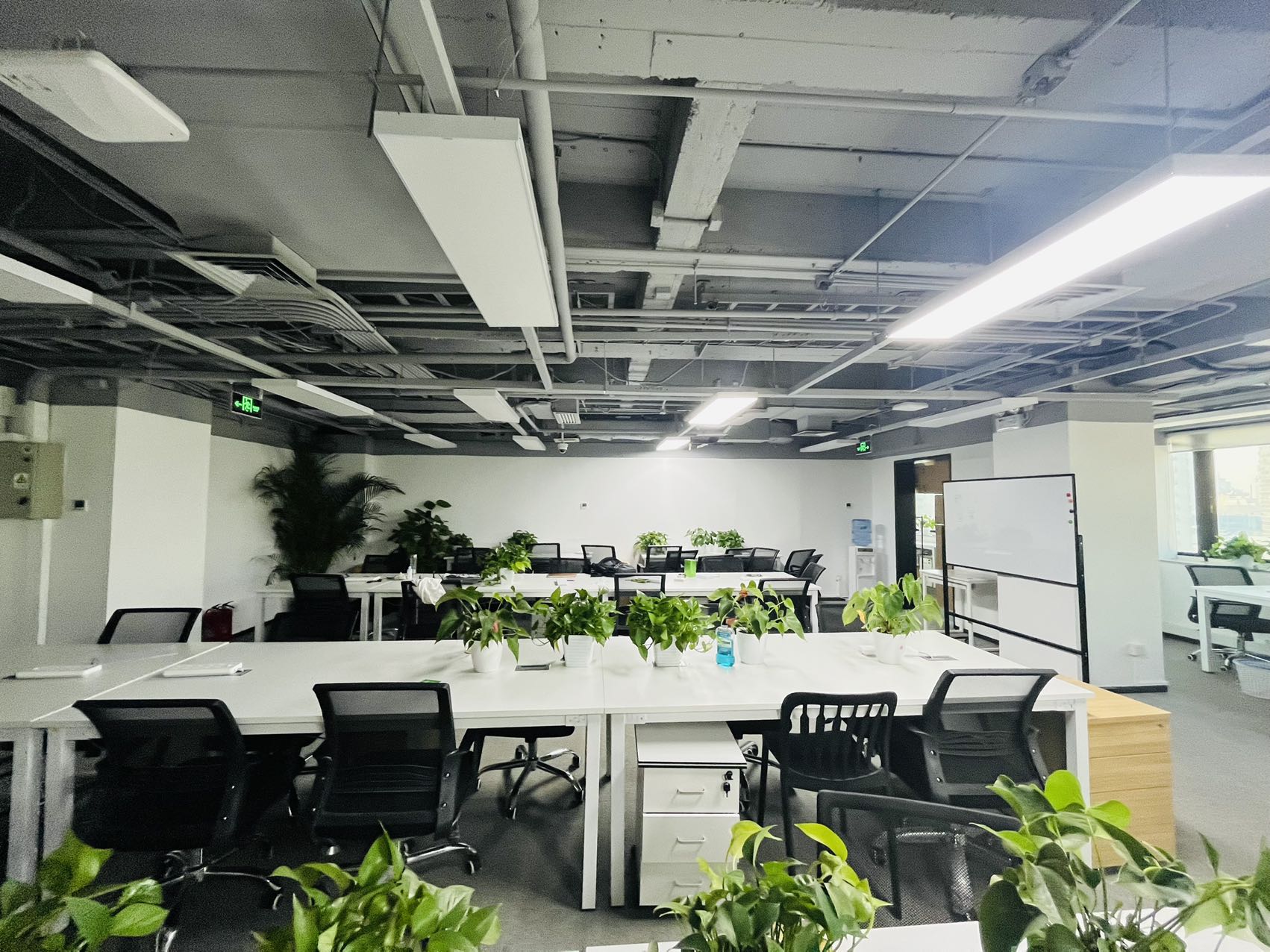 东方国际大厦办公区域