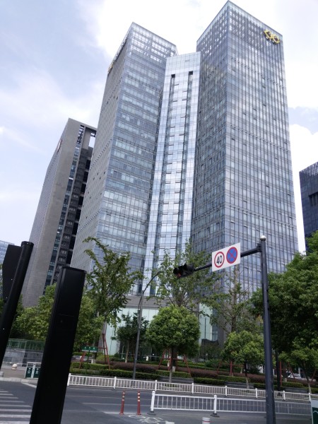 滨江区政府旁 天恒大厦 精装边套 拎包办公户型方正