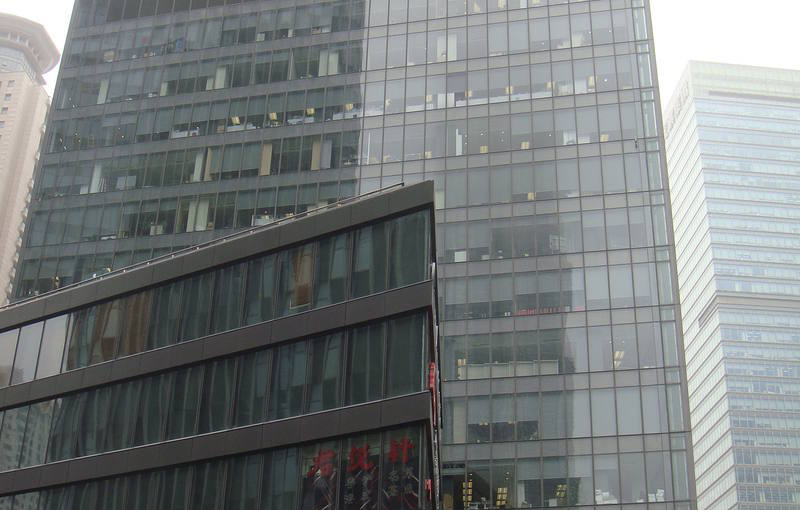 东亚银行金融大厦外立面图