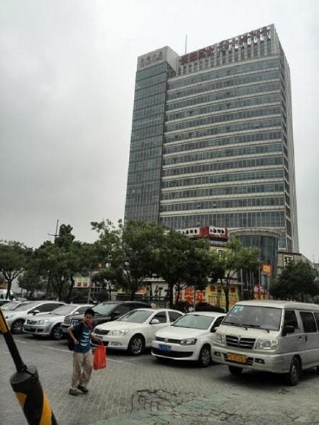 松江9号体育中心站 乐都大厦 纯写字楼 258平