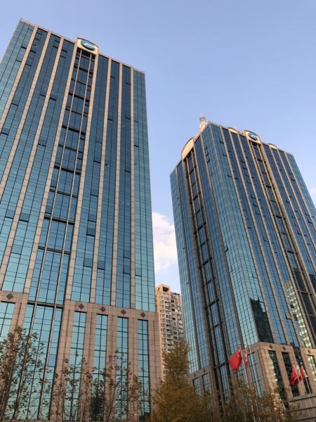 远东国际广场写字楼出租,小面积,高性价比好房—上海长宁区办公室出租