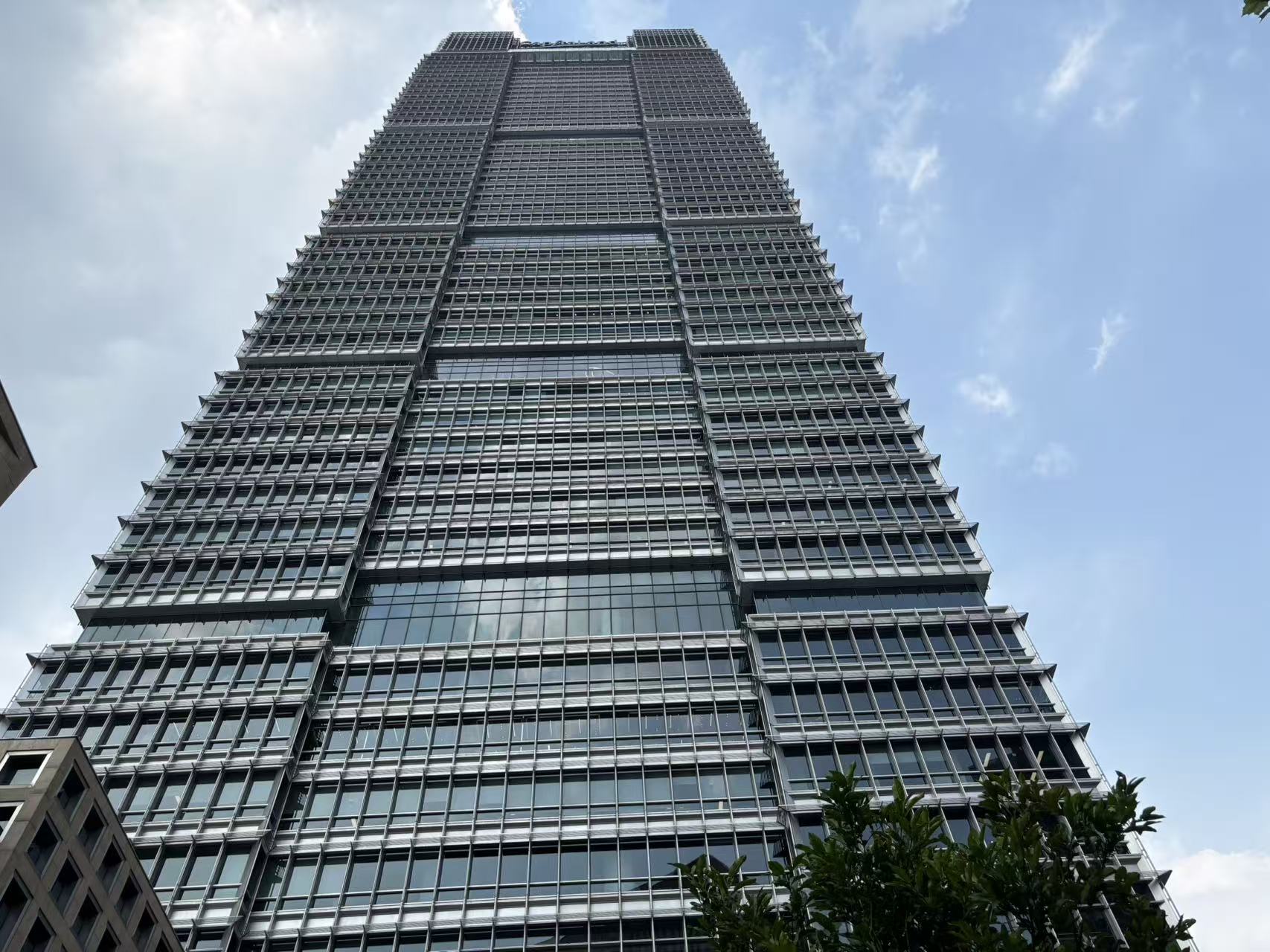 北外滩来福士广场外立面