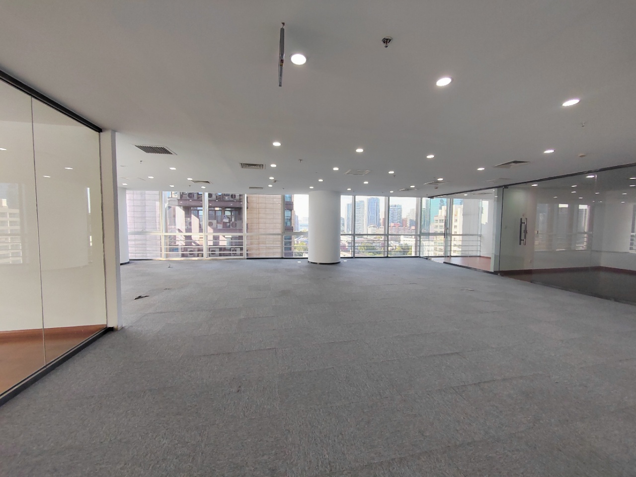 富顿中心办公区域