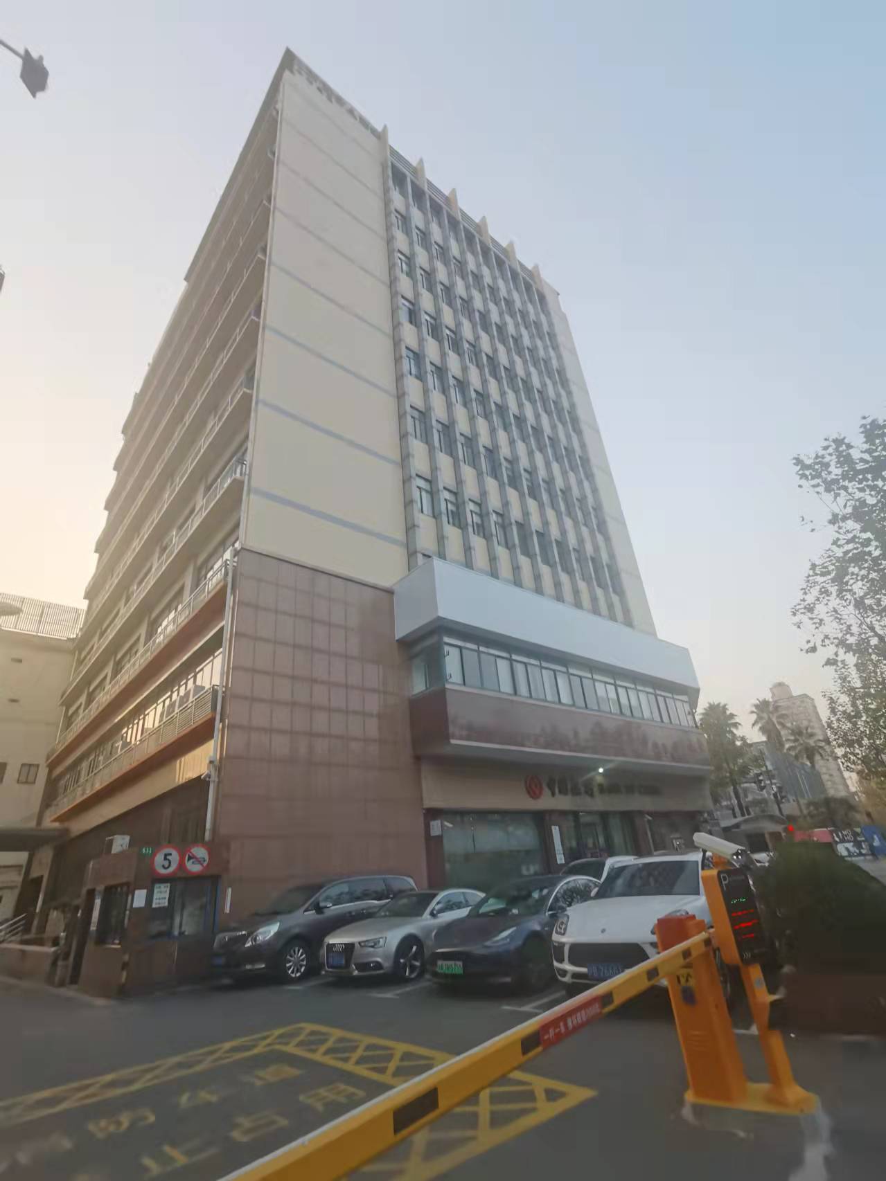 新建大厦外立面