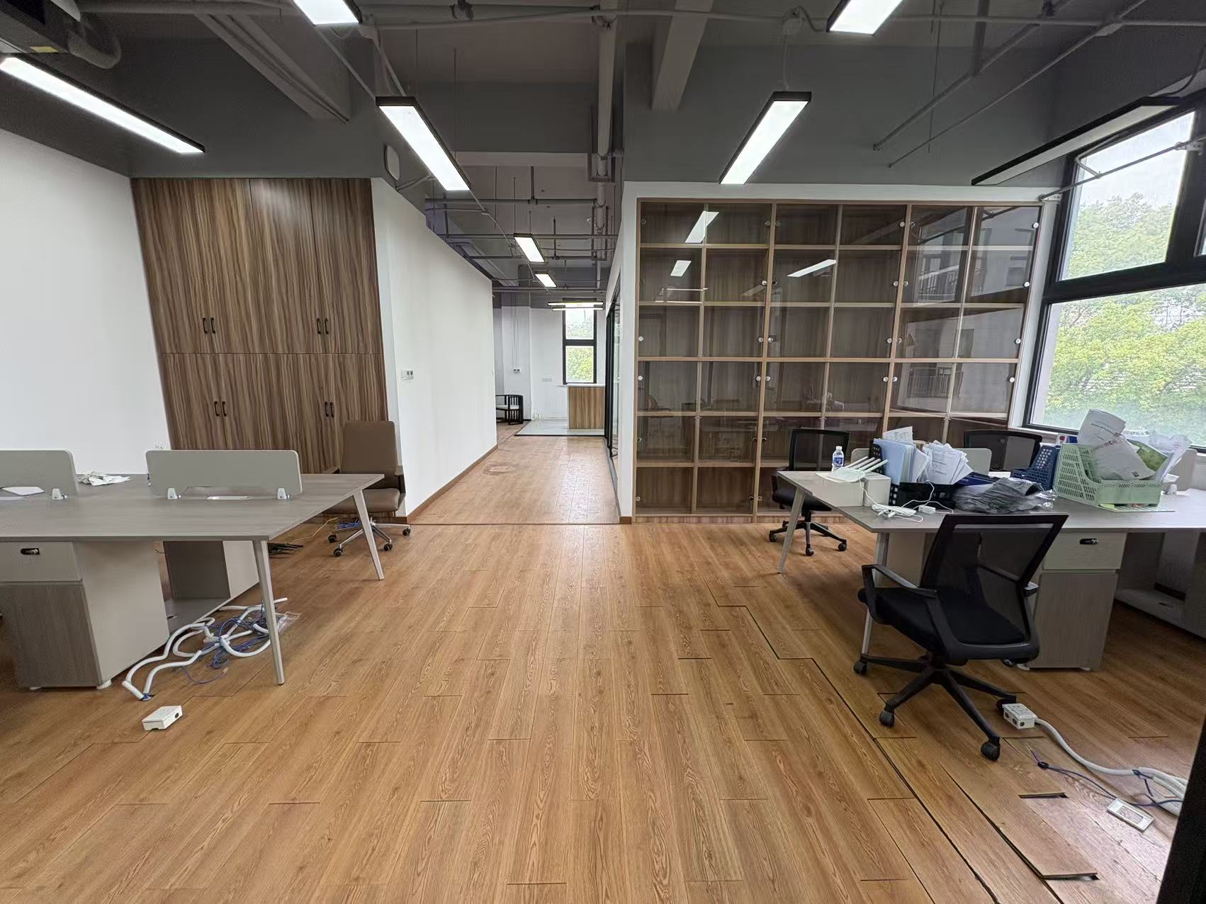 金地威新松江科创园办公区域