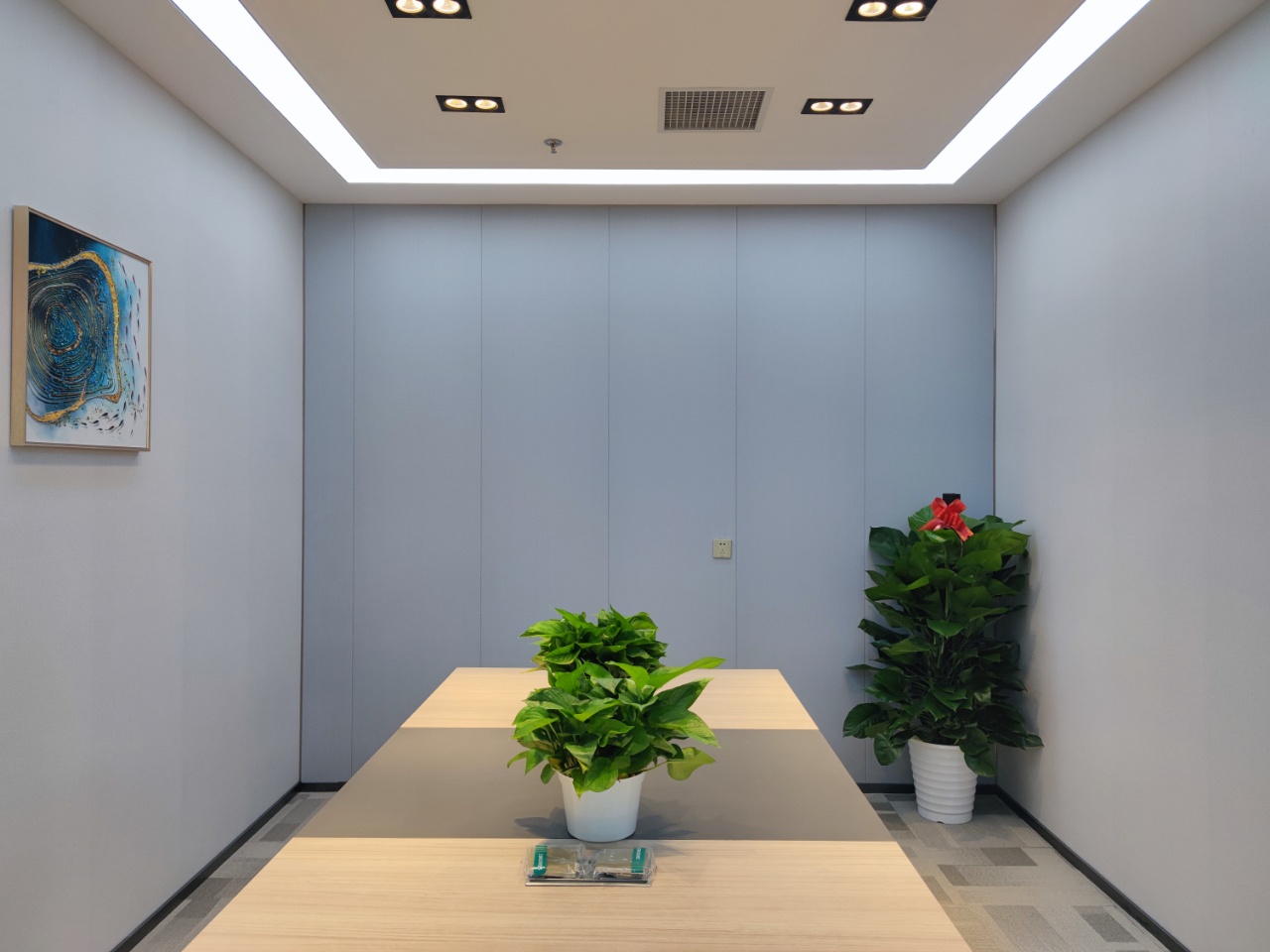 世茂工三写字楼办公区域