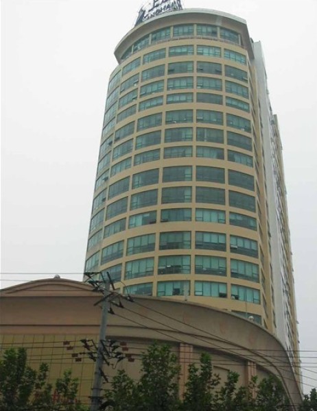 万事利大厦,精装86平仅租9500元,客户免佣