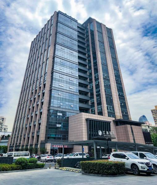 349号线宜山路汇鑫国际193平精装拎包办公随时看房