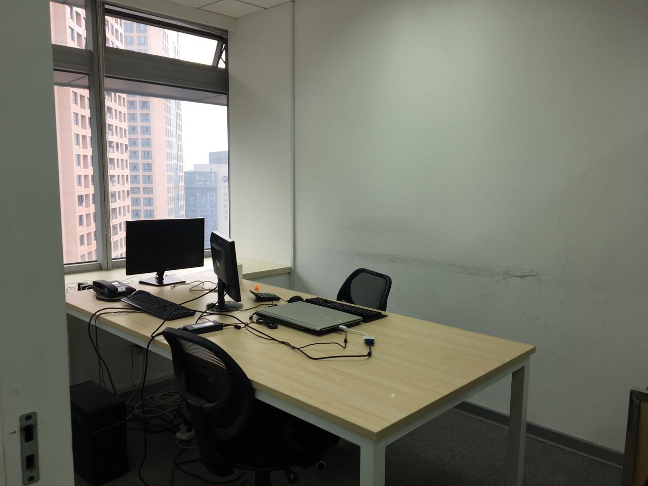 企业公馆楼内内景