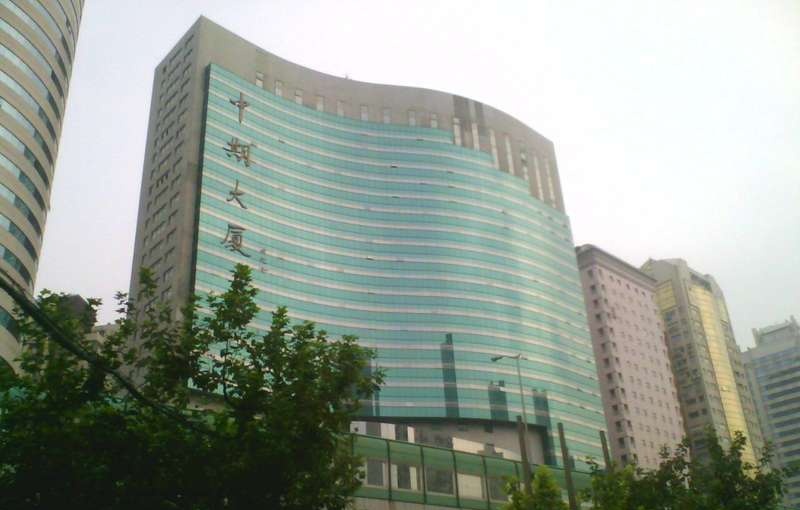 中期大厦 高区精装带家具 看房随时价格优惠