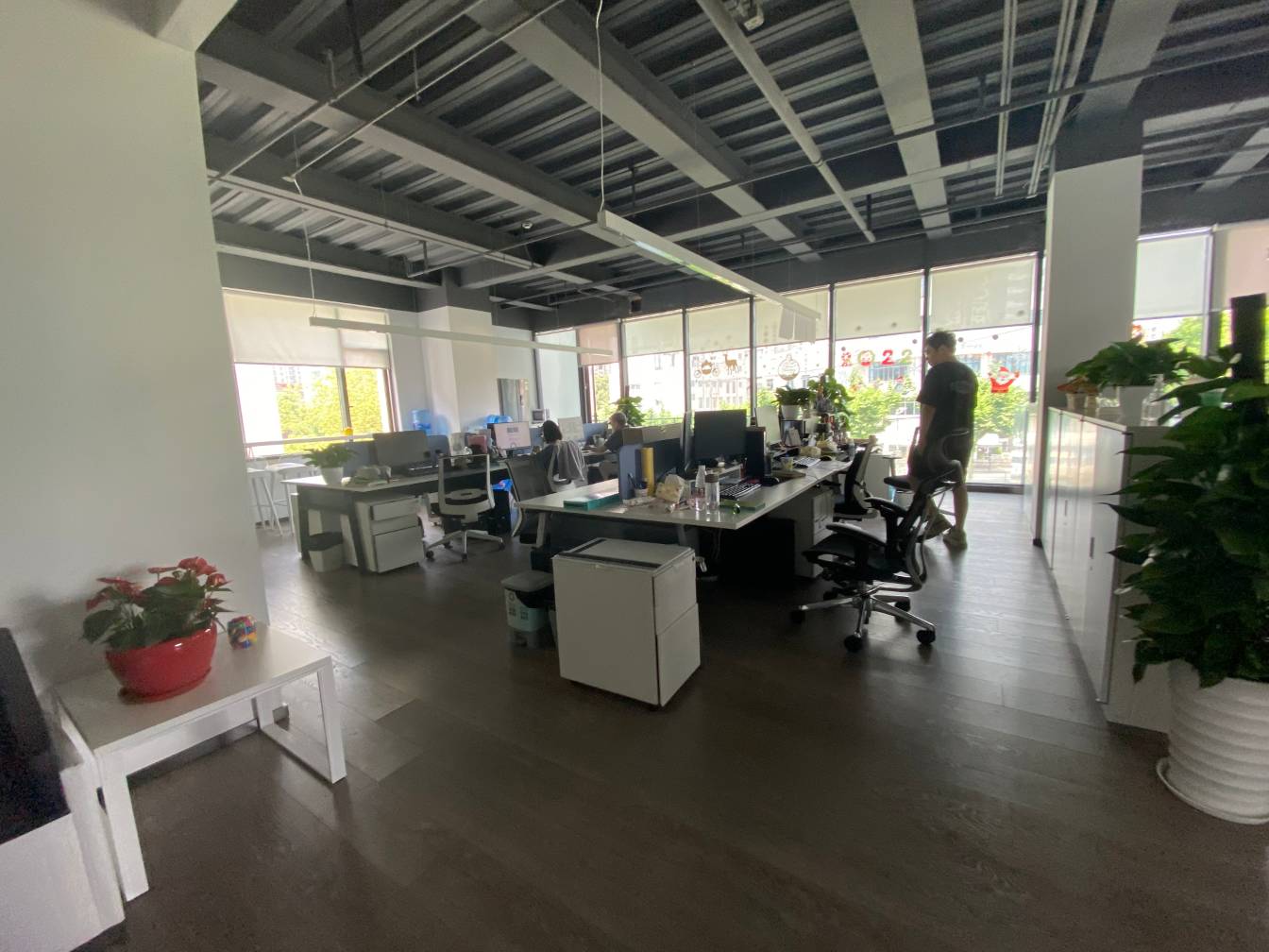 绿地汇中心办公区域