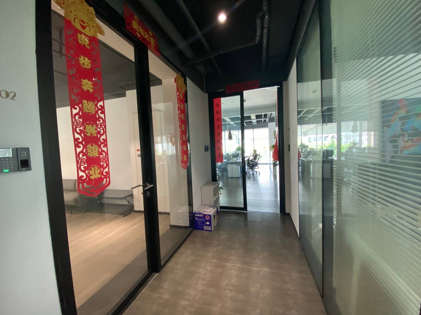 绿地汇中心办公区域