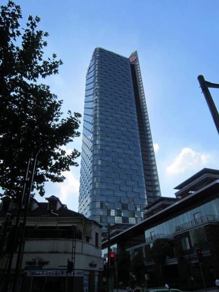 中信广场高区!地铁双轨!精装修!采光好!