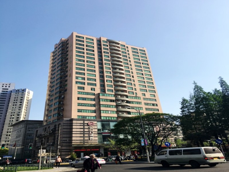 7/9号线地铁口 五洲国际大厦160平 精装朝正南