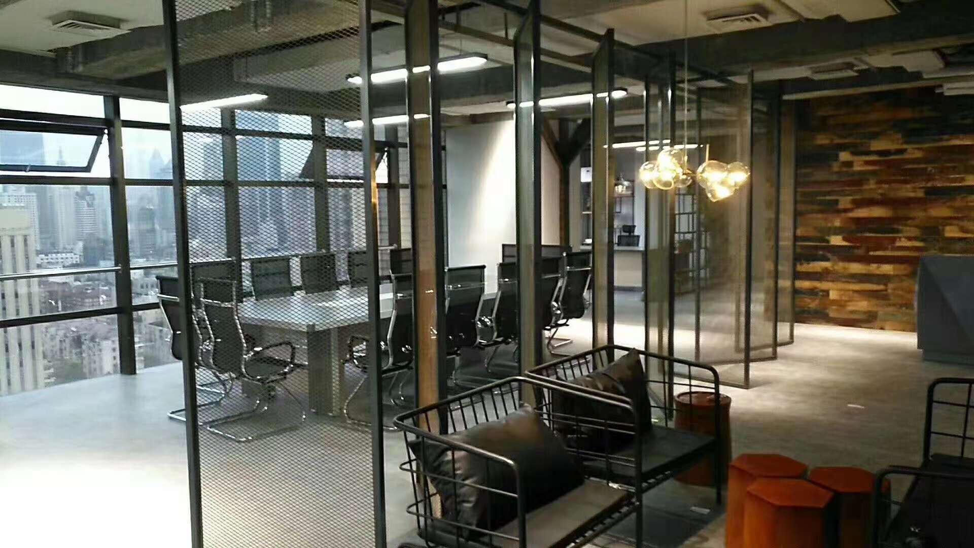 云都虹桥大厦办公区域