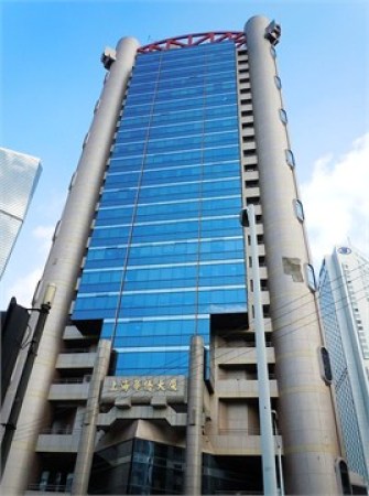 华侨大厦1000平整层出租 精装修