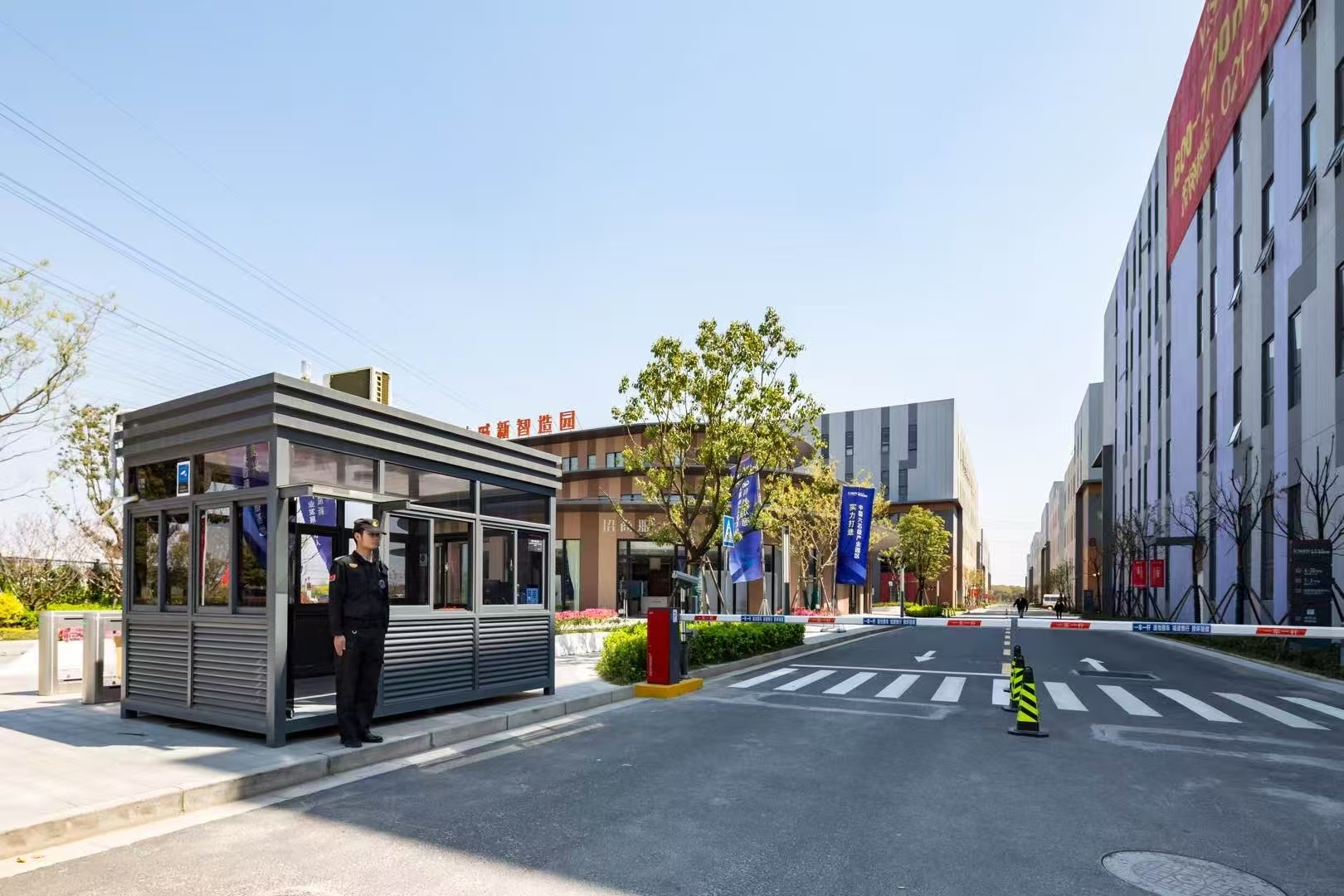 金地威新松江智造园大门入口