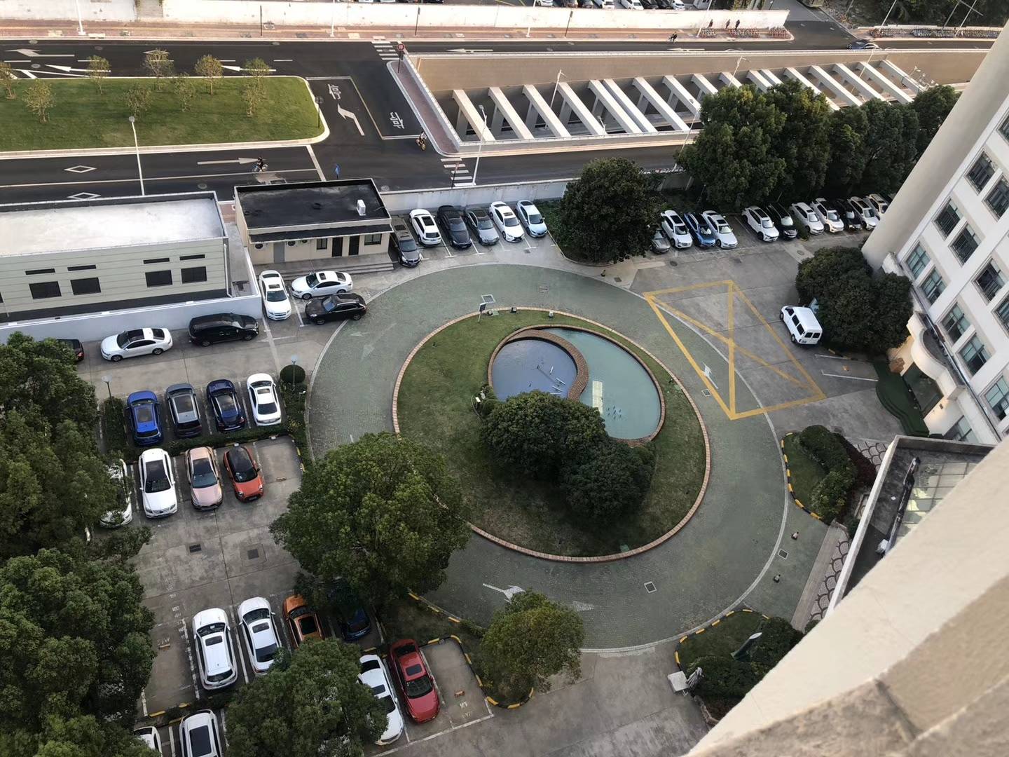 漕河泾开发区新业大楼