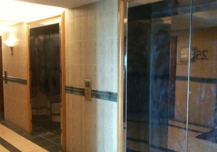 丽都大厦电梯厅