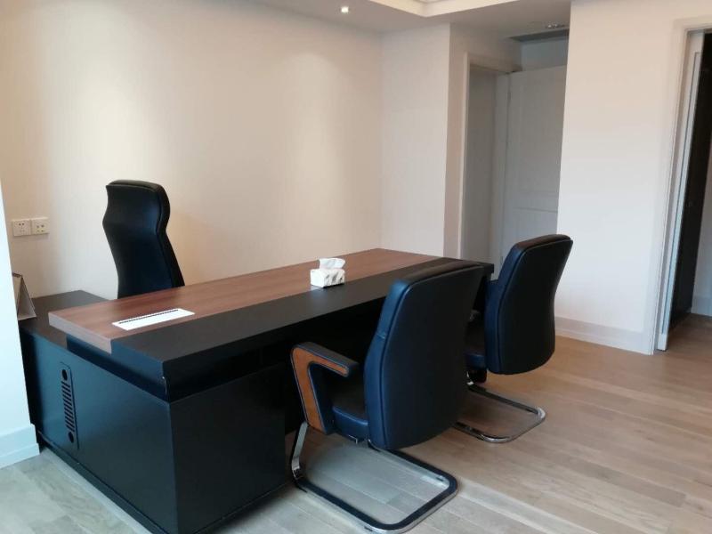 嘉里企业公馆173平双面采光2隔间精装独立空调送地暖可做美容