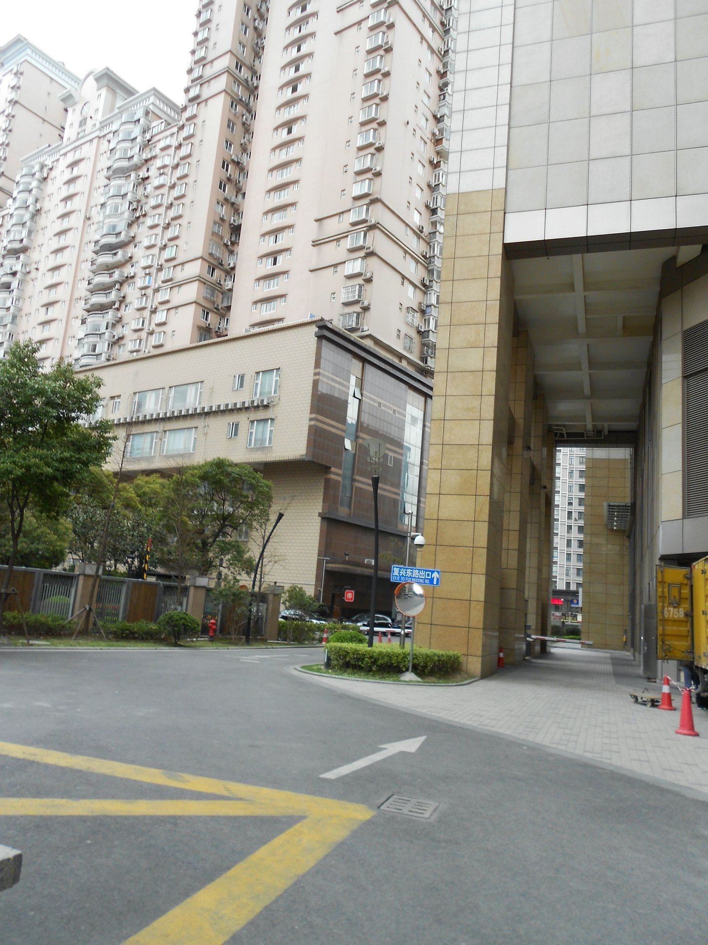 香港名都大楼入口