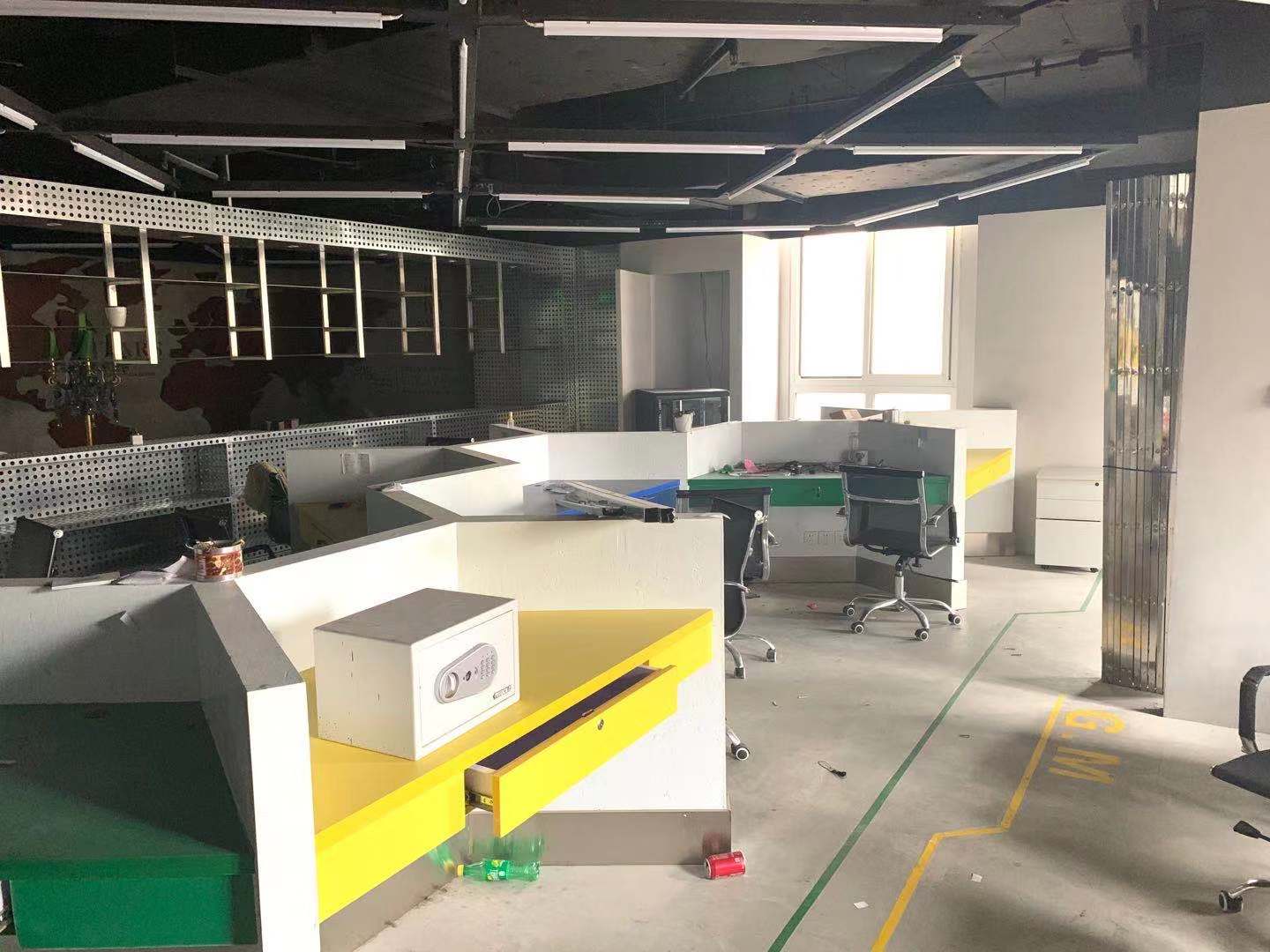 圣爱大厦大门入口