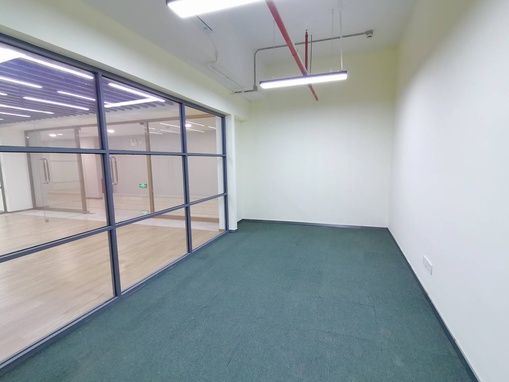 隆和大厦办公区域