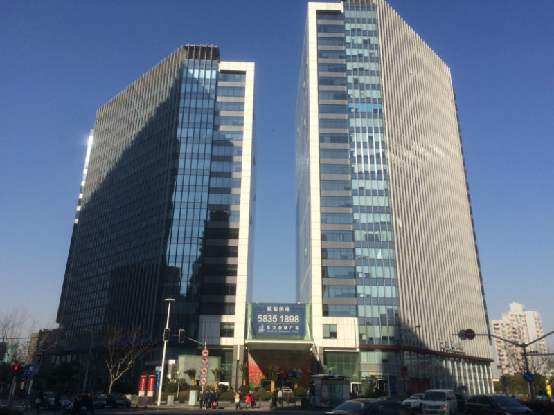 东方金融广场外立面
