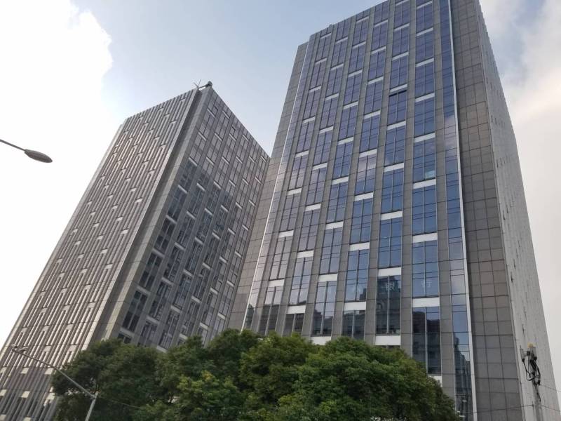 徐家汇宜山路虹桥路宏汇国际大厦,110-1500平均有房型正