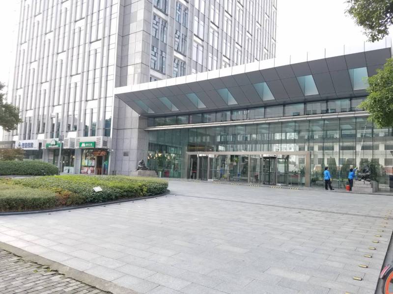 徐家汇宜山路虹桥路宏汇国际大厦,110-1500平均有房型正