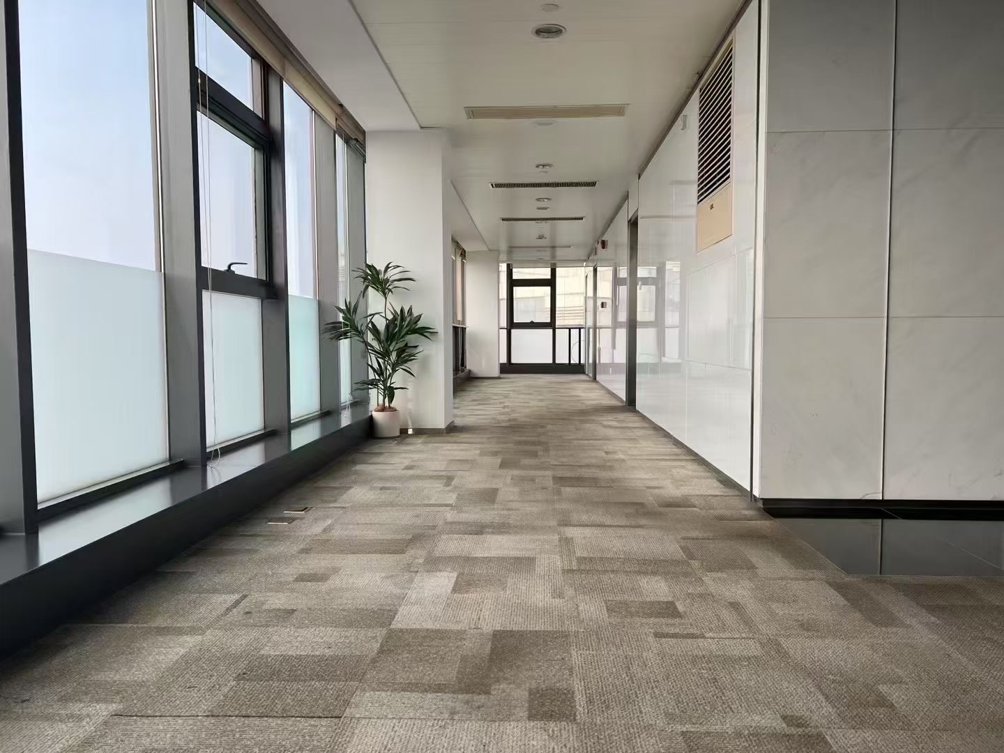 中一国际商务大厦办公区域