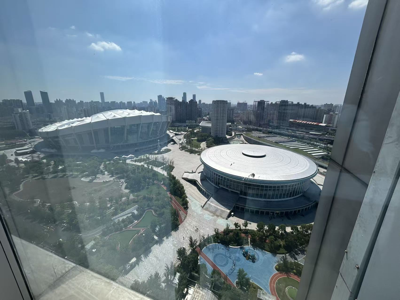 飞洲国际广场高层景观