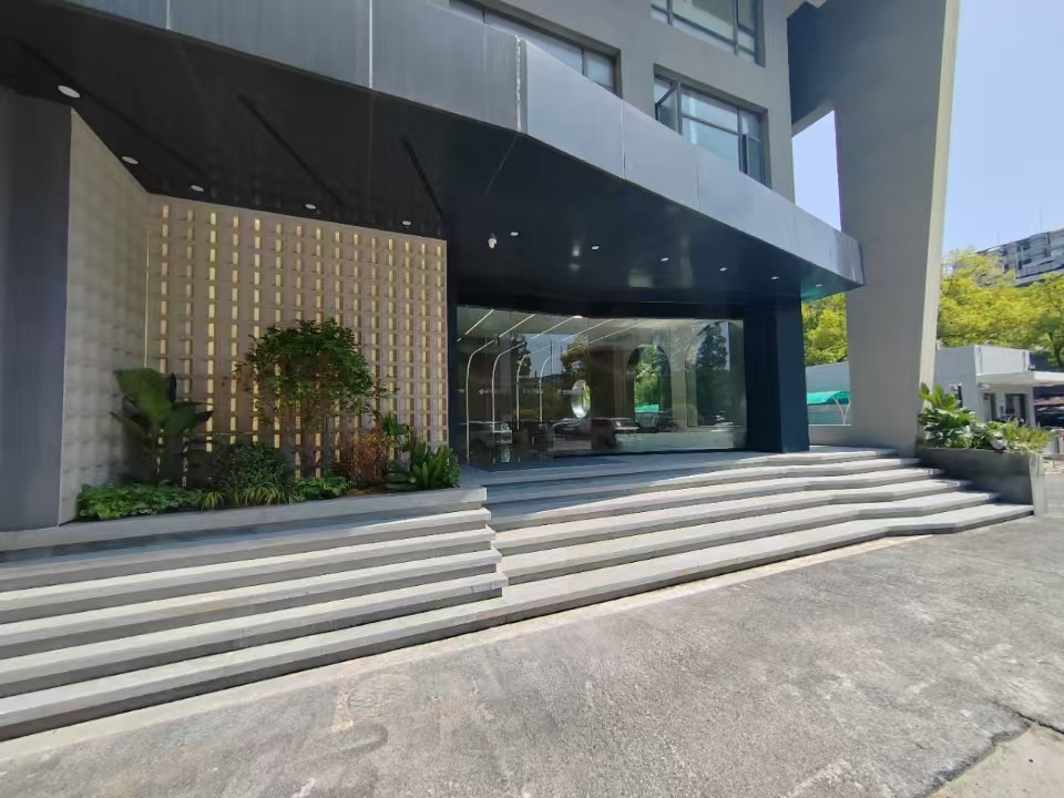 金桥出口加工区千舟综合办公楼