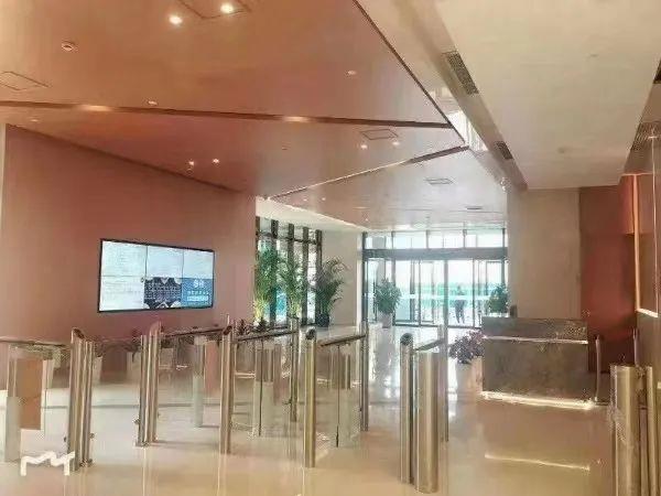 鸿运大厦楼内公共区域