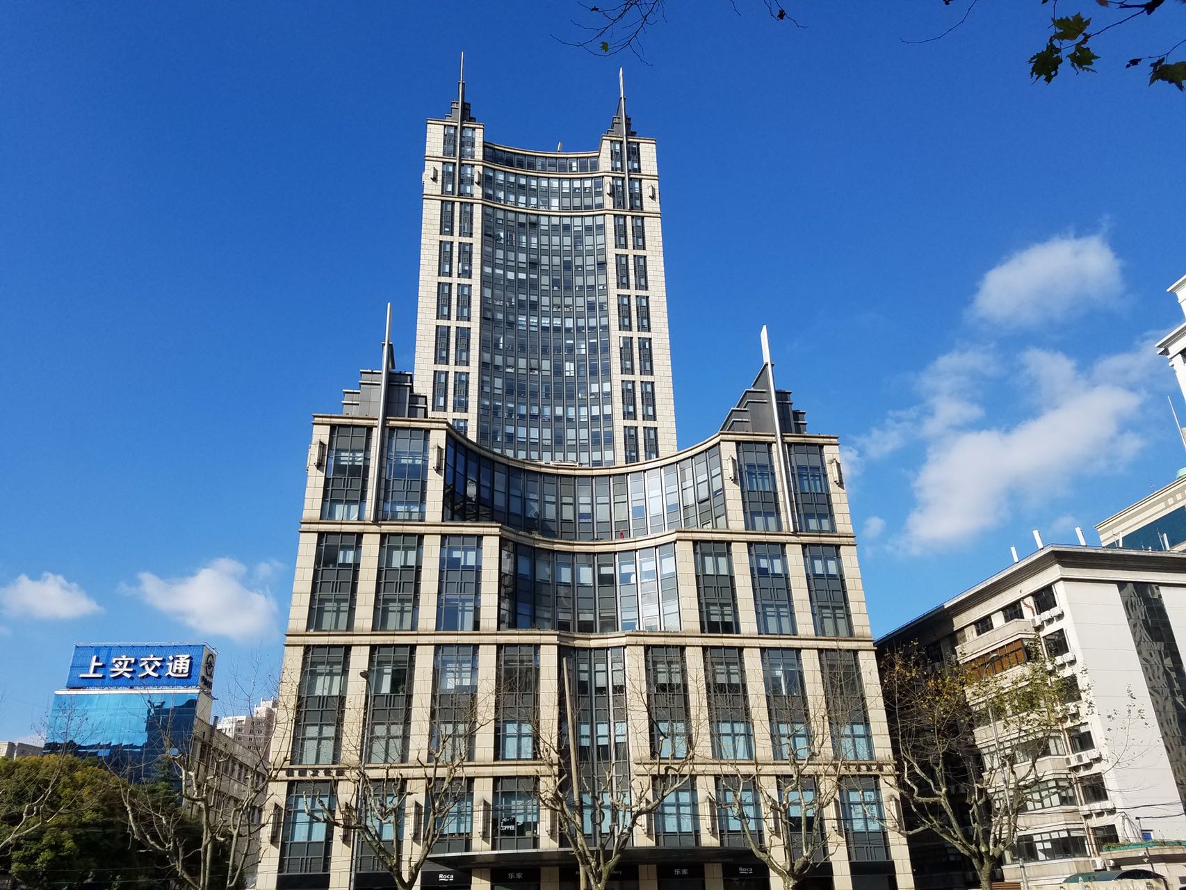 汇智大厦大门入口