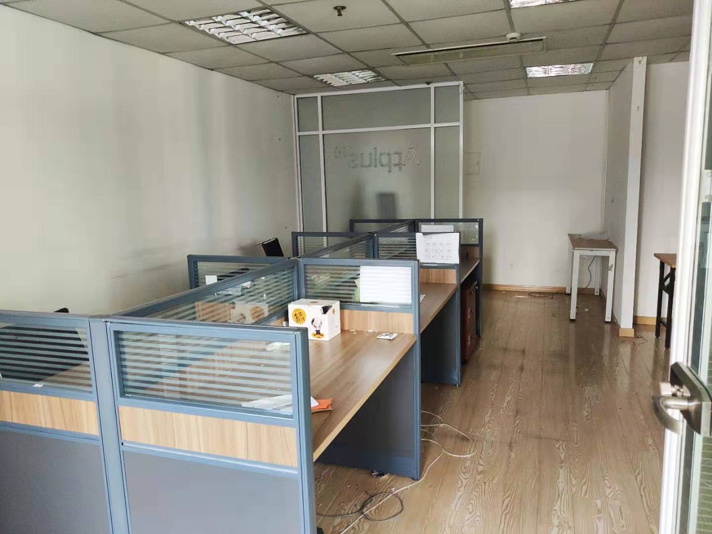 胜康廖氏大厦办公区域