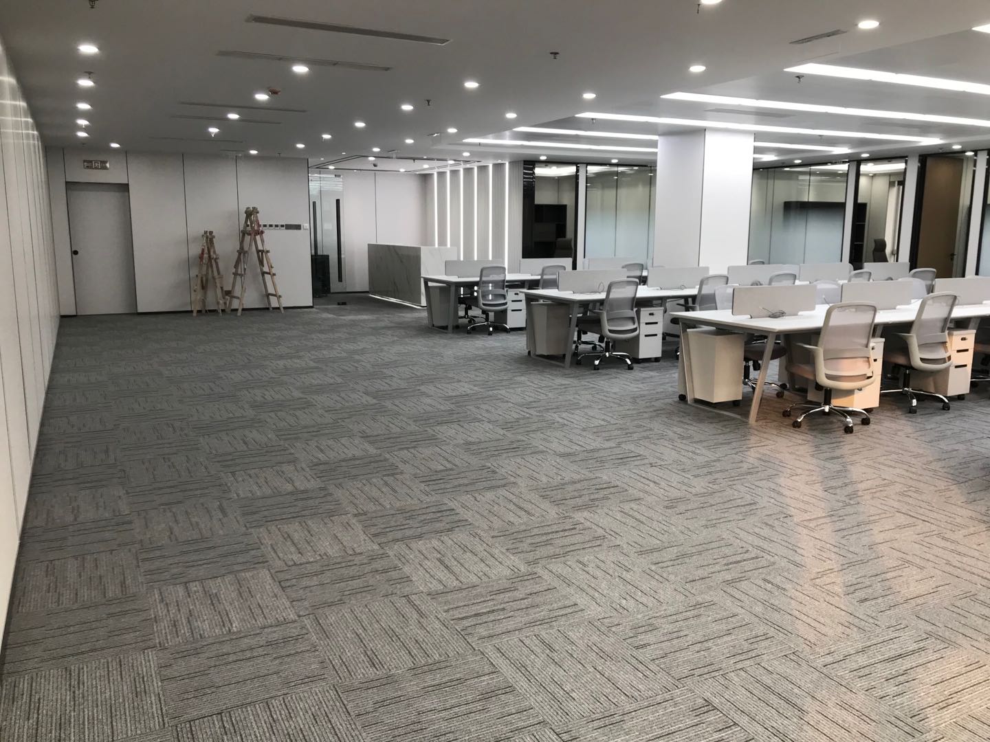 首东国际大厦办公区域