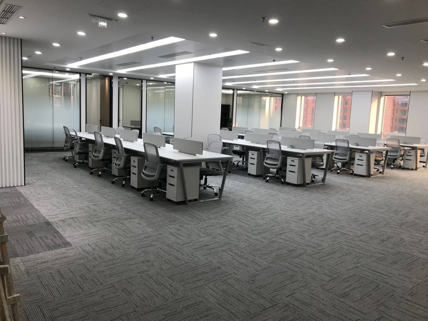 首东国际大厦办公区域