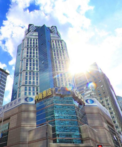 新天国际大厦200平精装,东南朝向双面采光仅此一间