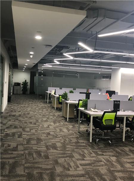 亨通国际大厦大门入口