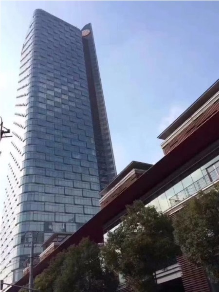 中信广场 150平精修带家具 高端大气 拎包入住