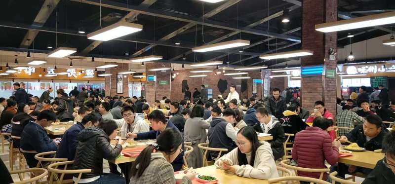 江干下沙公寓楼一路餐饮商铺稳定人流排队吃饭执照齐全