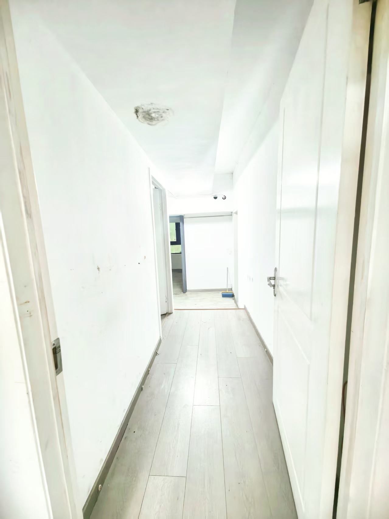 新出！★老西门沿街旺铺 房东直租★91平，6.3米挑高